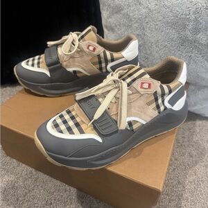 Burberry Men's Check Sneakers - Grey/archive beige